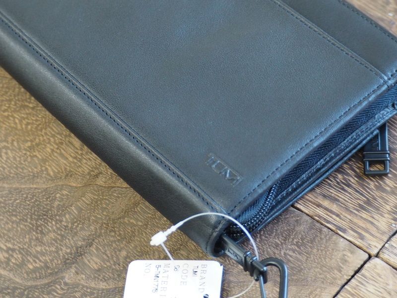 TUMI トゥミ トラベルウォレット パスポートケース ブラック レザー