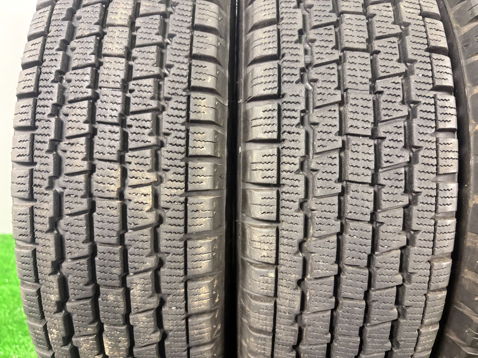 145 80 R 12 LT ブリヂストン W 300 4本 冬 タイヤ スタッドレス TA 834