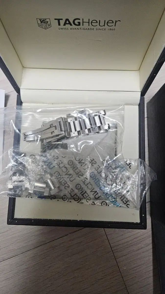 カレラ ホイヤー01