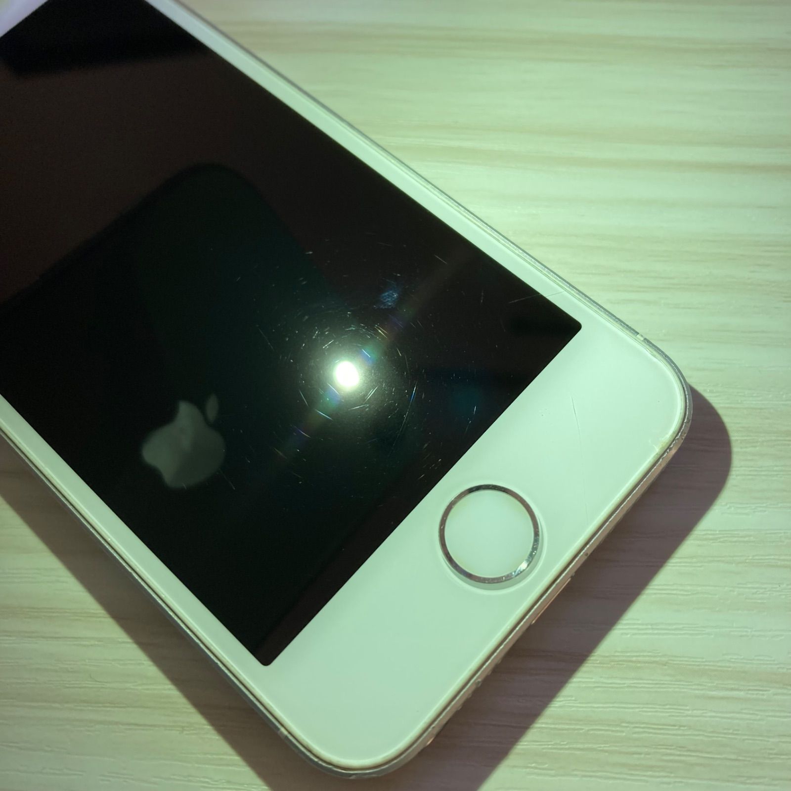 iPhoneSE 64GB Silver バッテリー79% SIMフリー