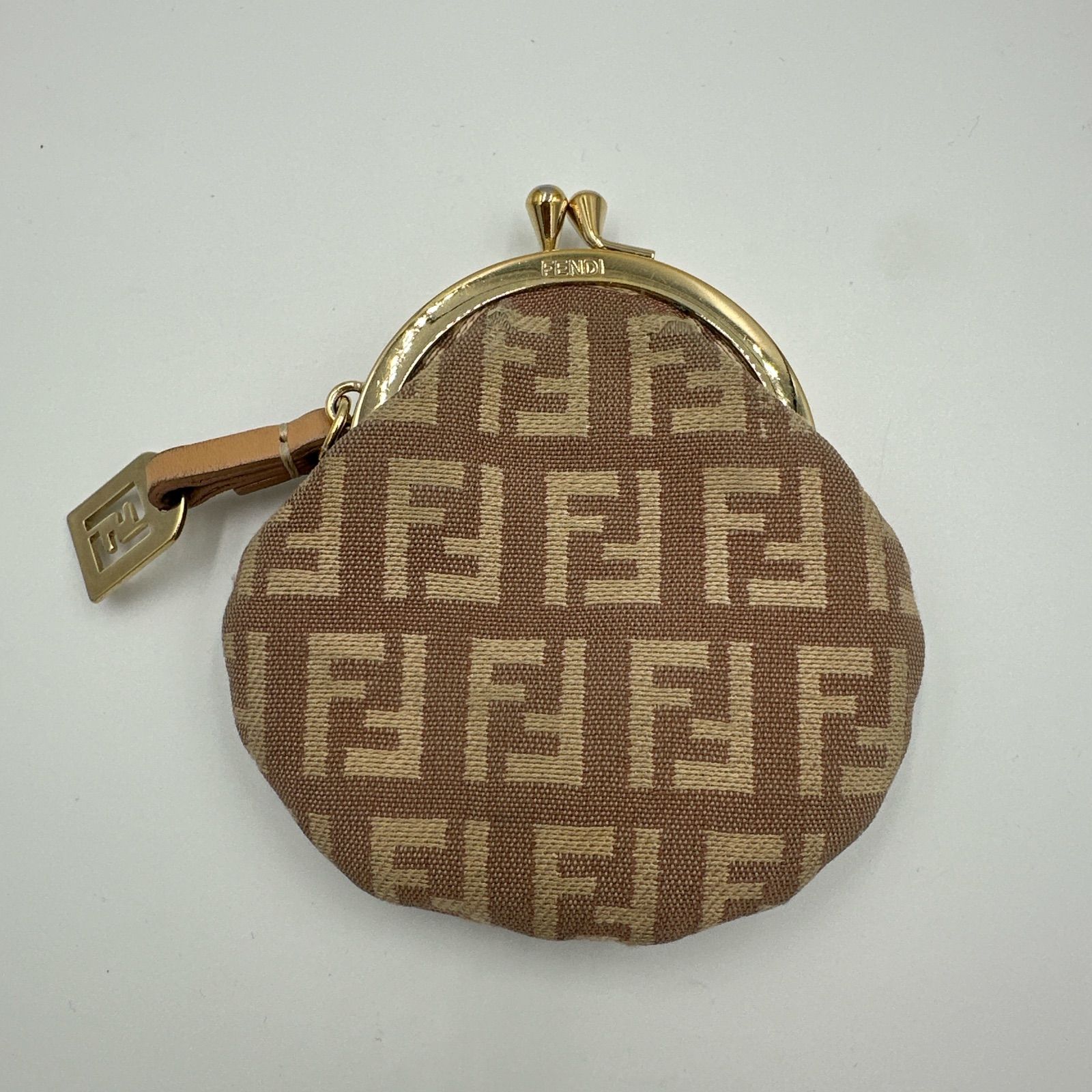【極美品】FENDIフェンディ　コインケース　ズッカ ▪️【訳あり】FENDI フェンディ ズッカ柄 がま口 コインケース 小銭