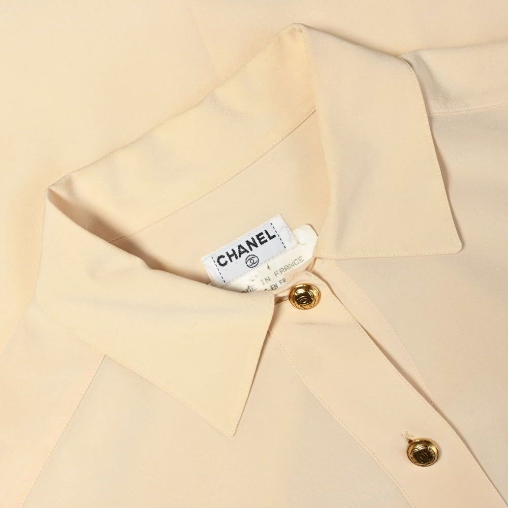 CHANEL❣️ビンテージ　シャツ CHANEL ヴィンテージ ストレッチ シャツ ココマークボタン10個付き