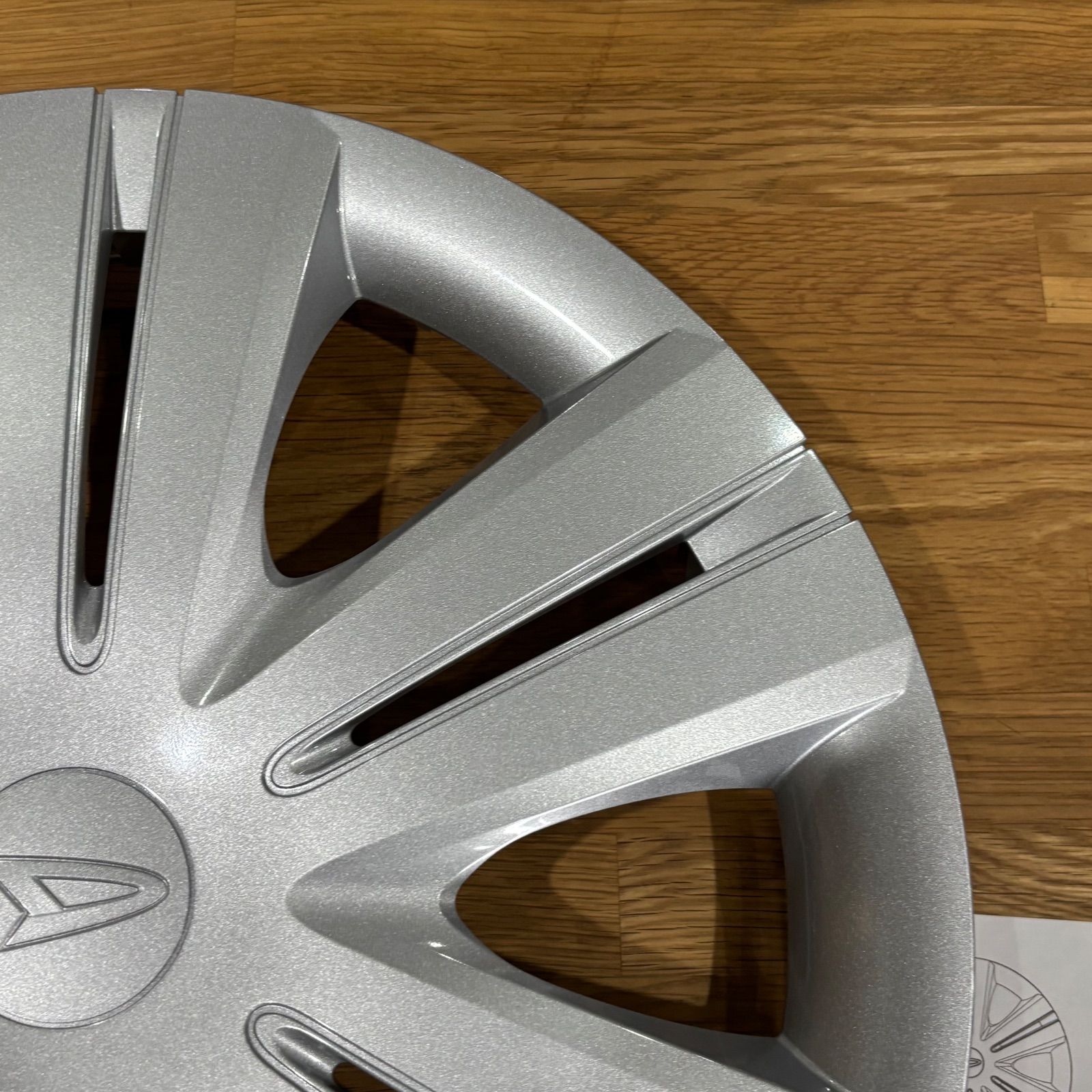 ⑤ 送料込 ほぼ新品、未使用 ダイハツ 純正 タント LA650S DAIHATSU