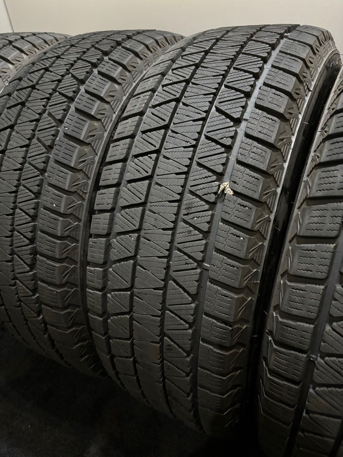 265 65 R 17 DM V 3 22年製 スタッドレス 4本 ブリヂストン ブリザック ランクル プラド サーフ ハイラックス 南8 K 985