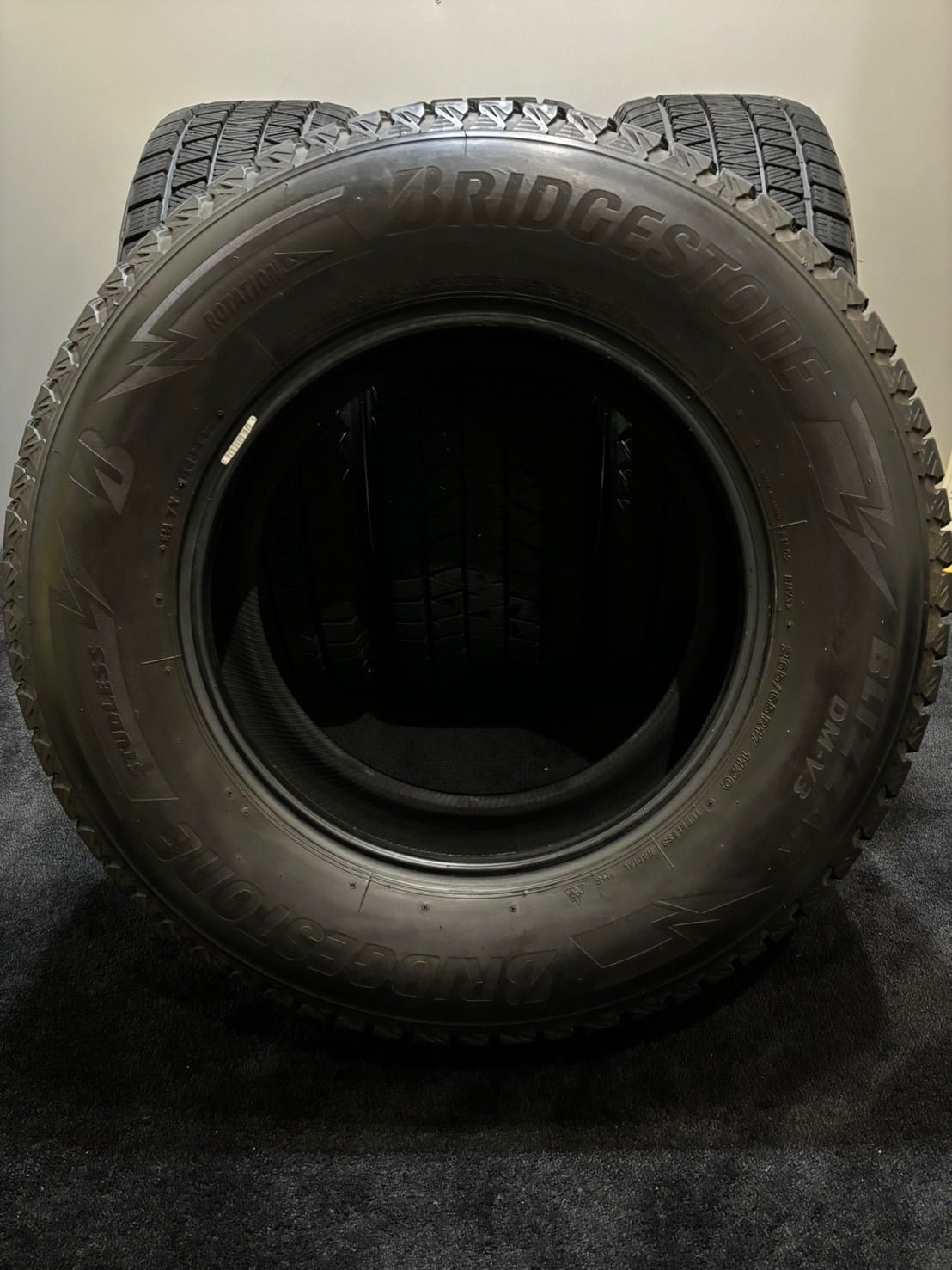 22年製 スタッドレス