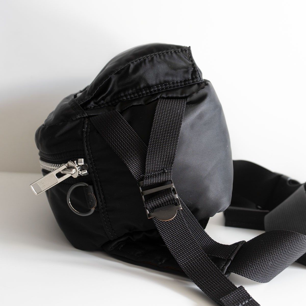 美品】PORTER 【タンカー ナイロン ウエストバッグ】ポーター ブラック 
