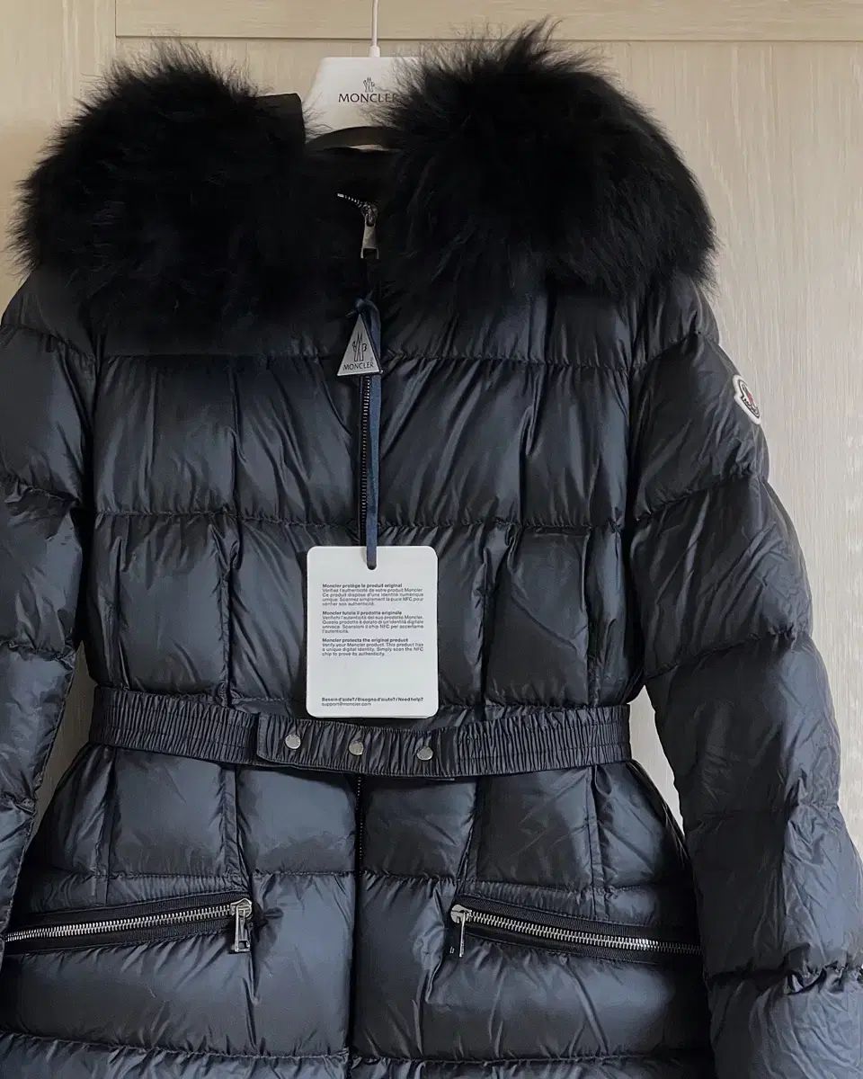 2 MONCLER (モンクレール) ボエディック BOEDIC フード シアリング