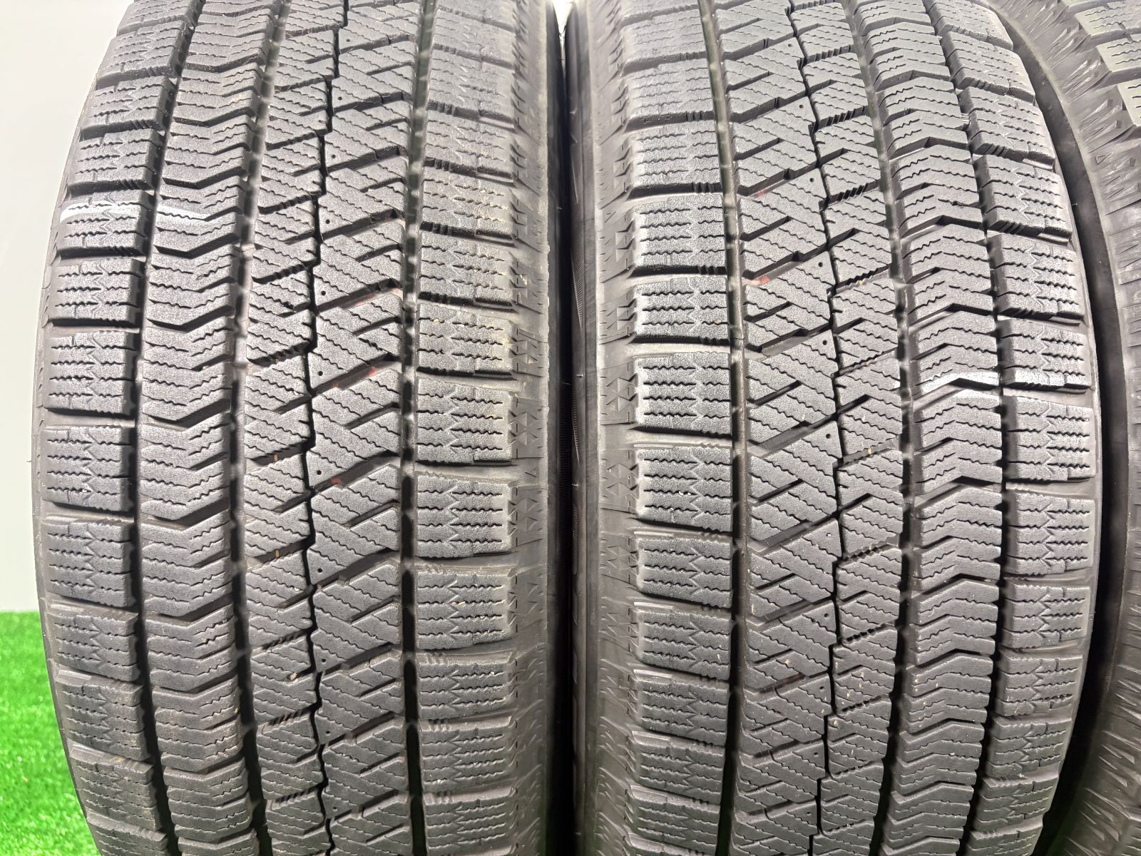 185 60 R 15 ブリヂストン VRX 2 4本 冬 タイヤ スタッドレス TA 840