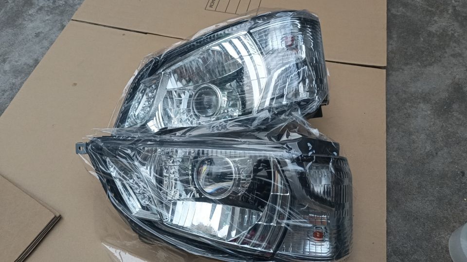 送料無料 日野デュトロ200/300系対応 ヘッドライト左右セット 12V/24V