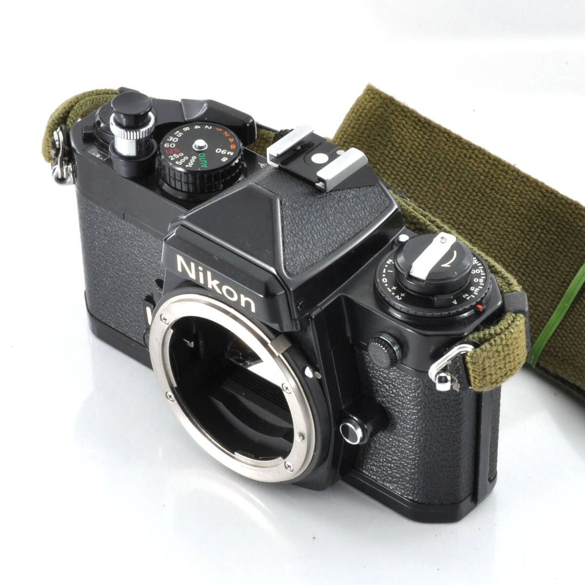 ニコン】Nikon FE ブラック フィルムカメラ + ソフトシャッター