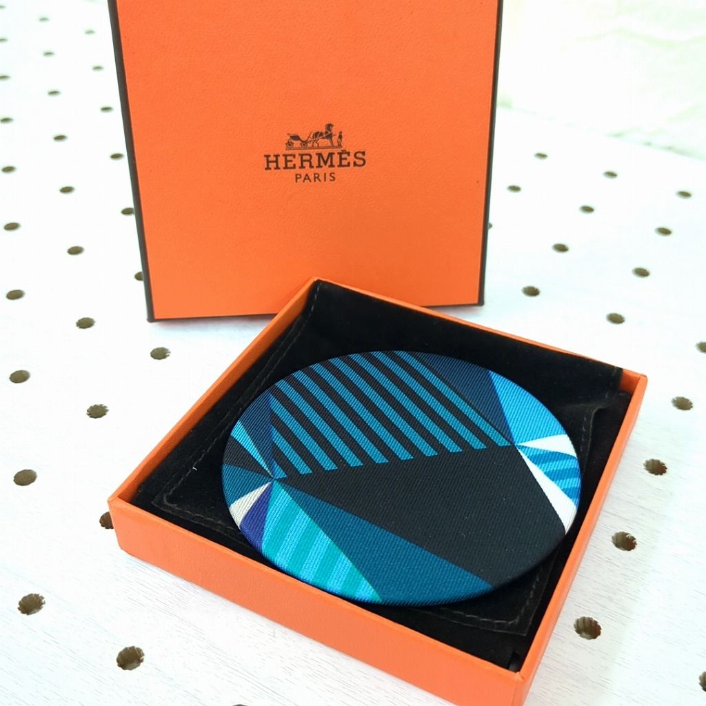エルメス プティアッシュ シルク ピンブローチ バッジ ブルー ブラック エルメス プティアッシュ シルク ピンブローチ バッジ ブルー ブラック