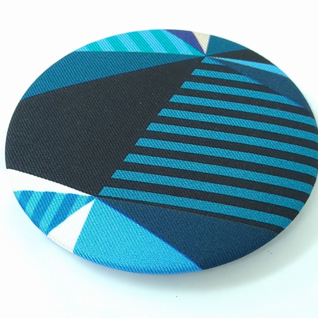 エルメス プティアッシュ シルク ピンブローチ バッジ ブルー ブラック エルメス プティアッシュ シルク ピンブローチ バッジ ブルー ブラック