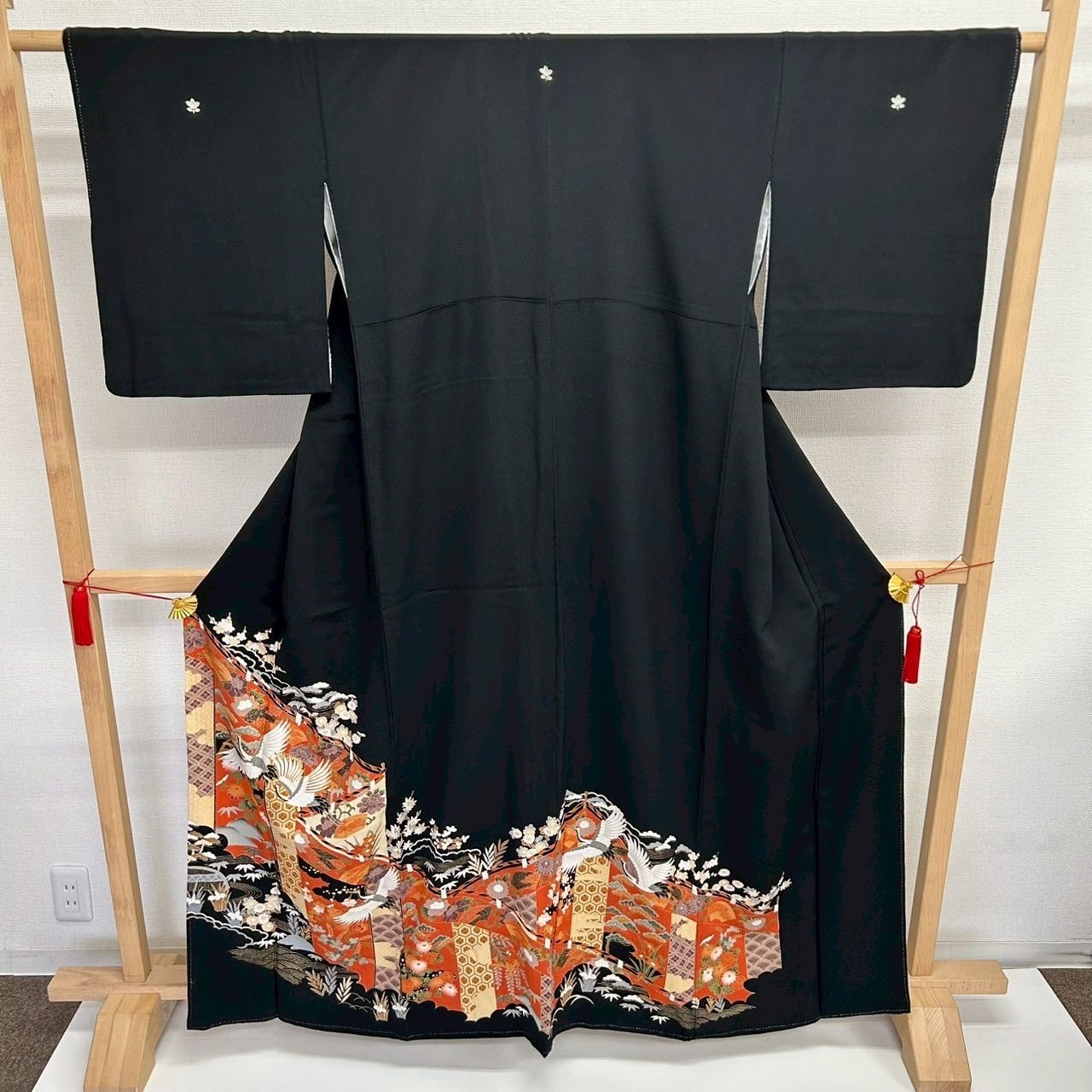 黒留袖 金駒刺繍 鶴 金彩 五つ紋 比翼 正絹 着物 MK-1845 - メルカリ