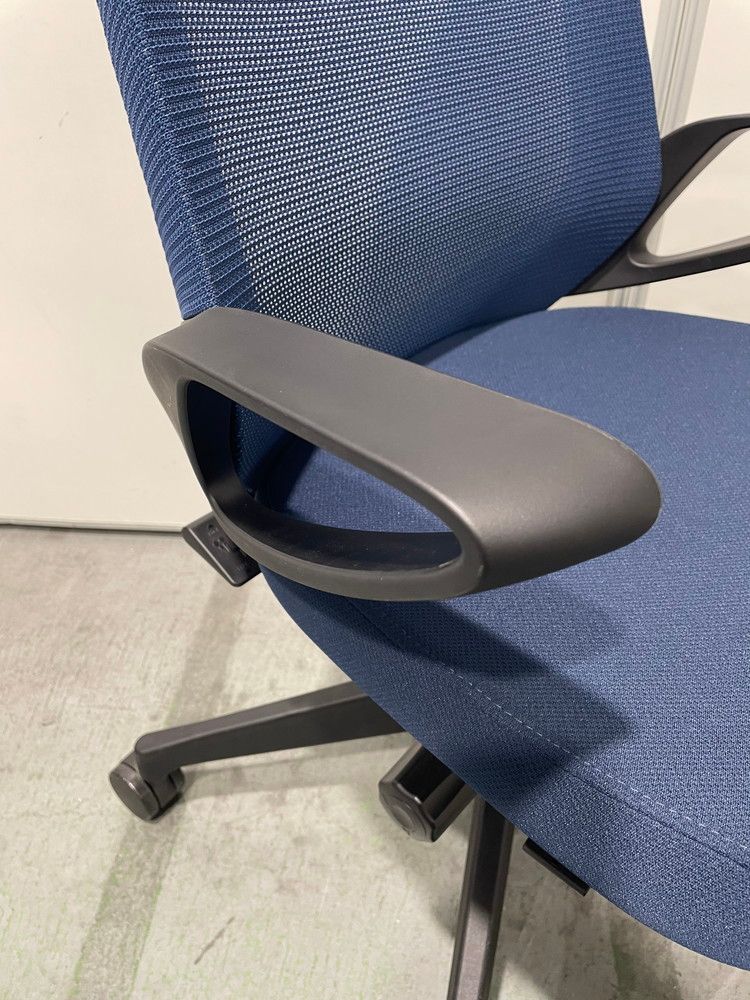  アウトレット品 イトーキ 肘付ノートチェア KJ 186JV T1B2 ブルー 高反発 オフィスチェア ワークチェア 椅子 チェア