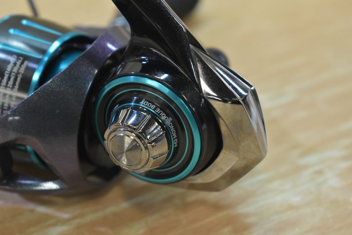 ダイワ エメラルダス RX FC LT 2500S ファッション スピニングリール