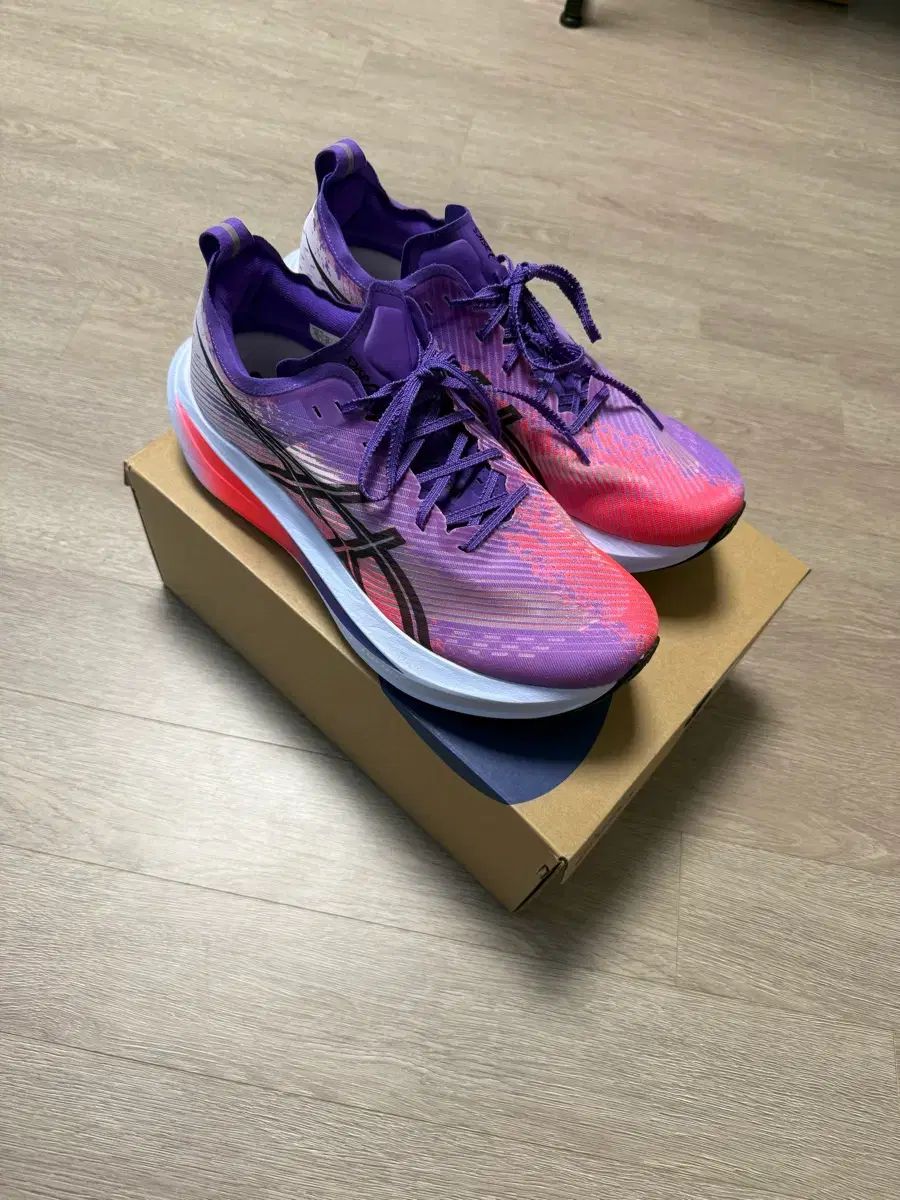 アシックス MEGA BLAST 280