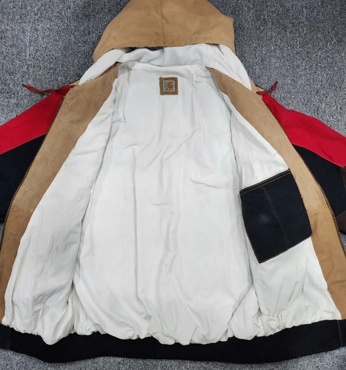 Carhartt リメイク パッチ マルチカラー ウォーク ジャケット フード