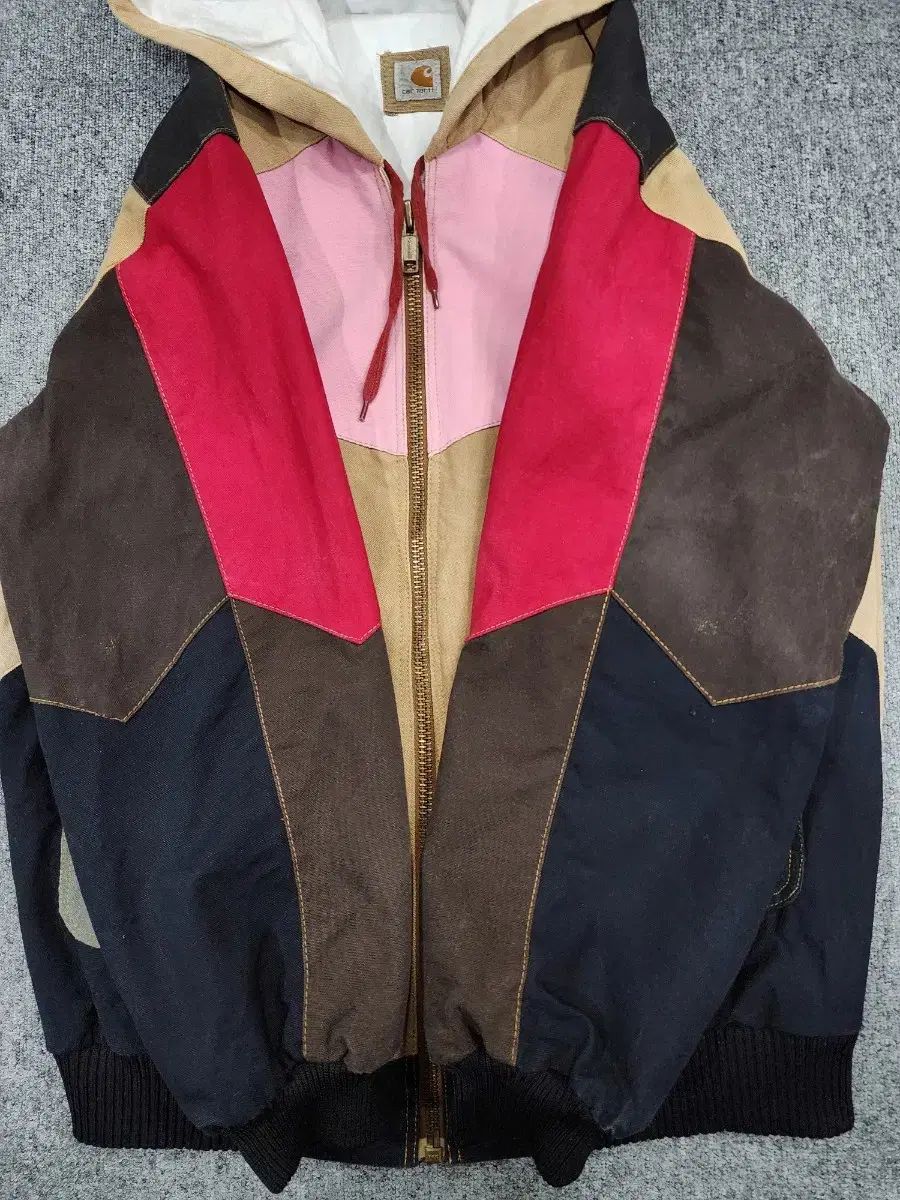 Carhartt リメイク パッチ マルチカラー ウォーク ジャケット フード