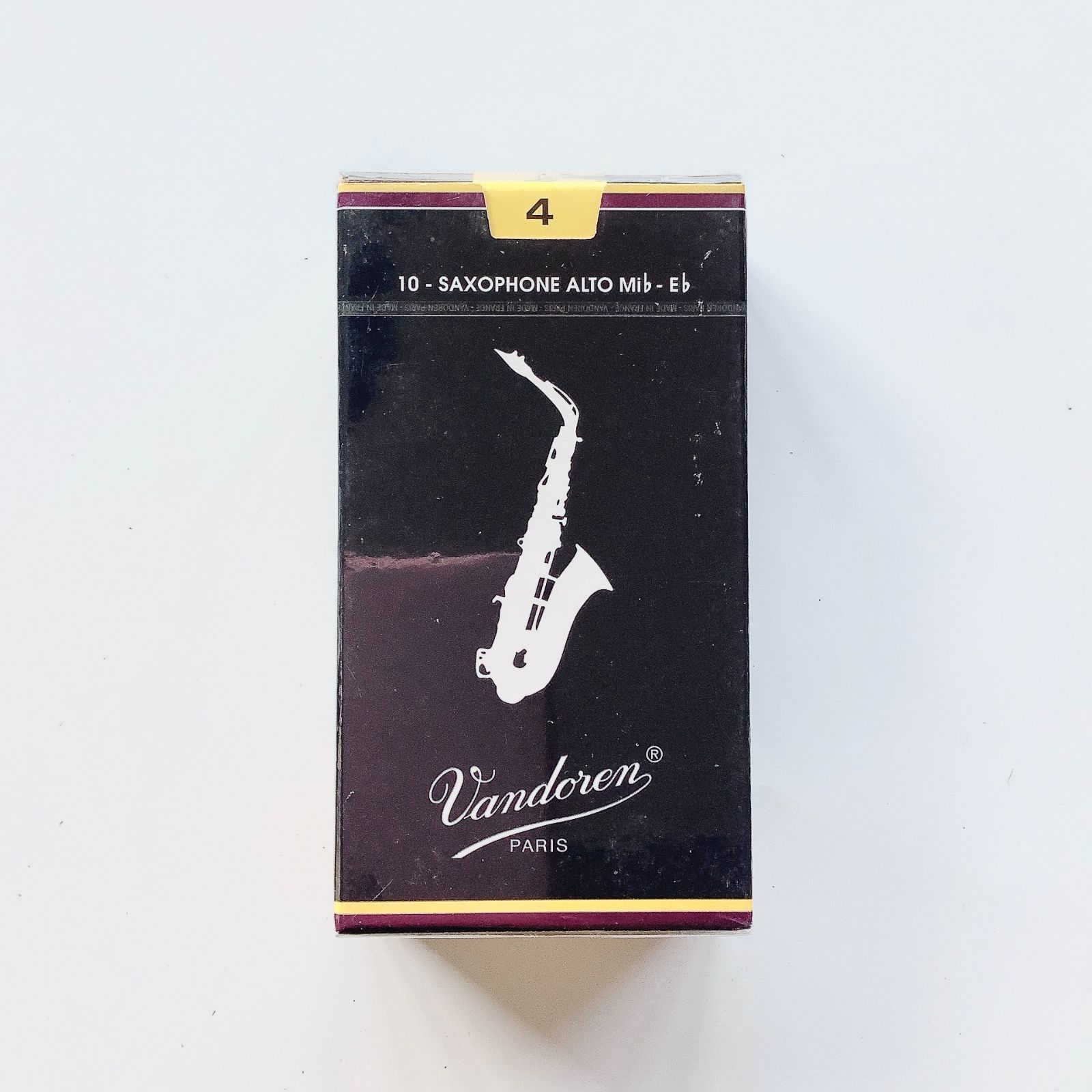 アルトサックスリード トップ お得な４箱セット！ ヴァンドーレン トラディショナル ＃４ Amazon |
