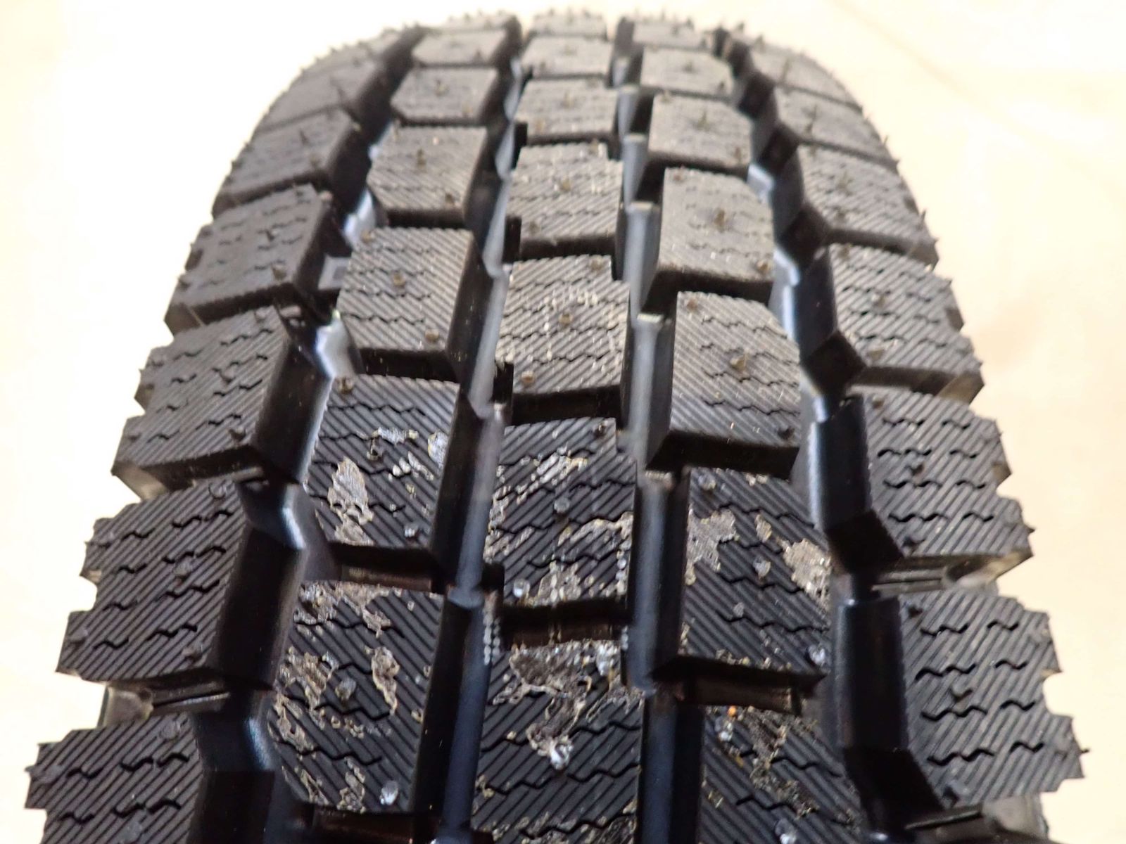 冬 製 4本SET 会社宛 145 80 R 12 4 J 78 LT ヨコハマ SY 01 V スバル スチール サンバートラック バン NO D 6911