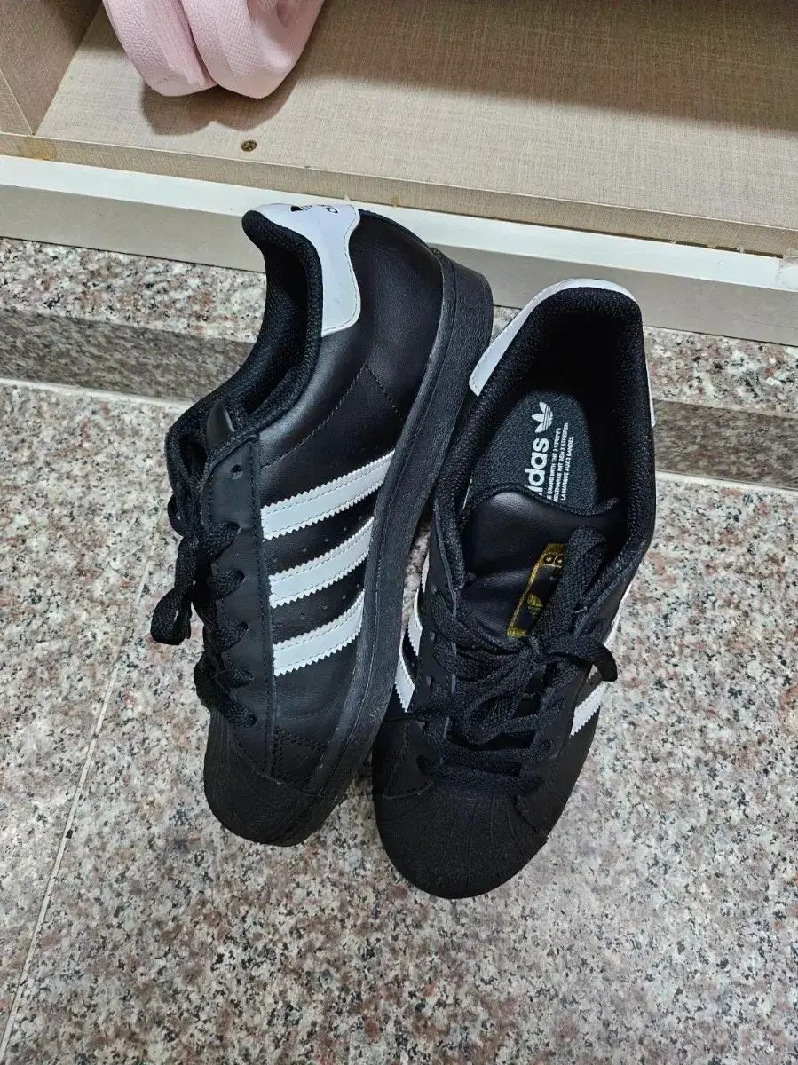 アディダス SuperStar ブラック 240