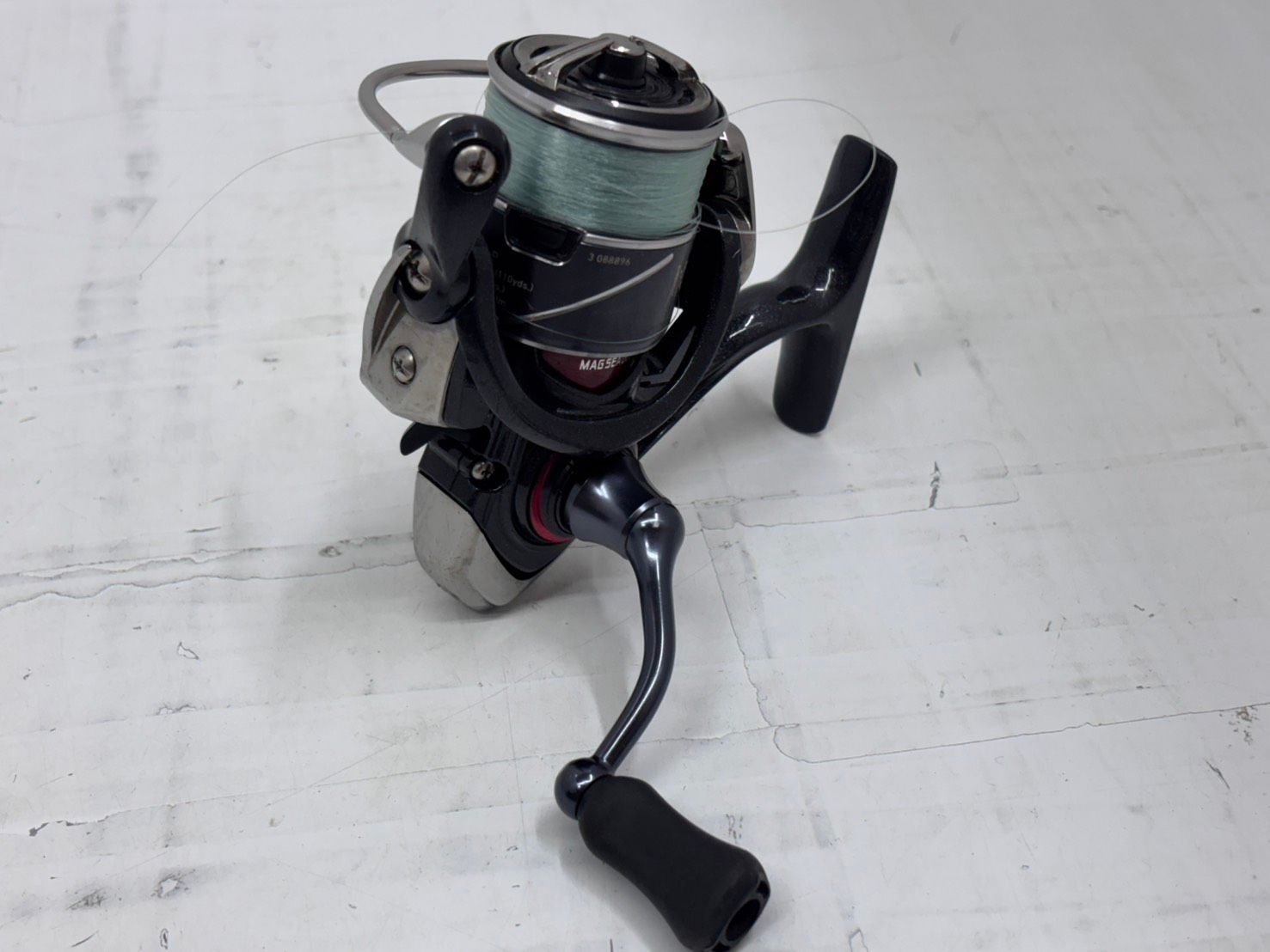 h 10252 Daiwa ダイワ スピニングリール リールLT 1000 S 月下美人