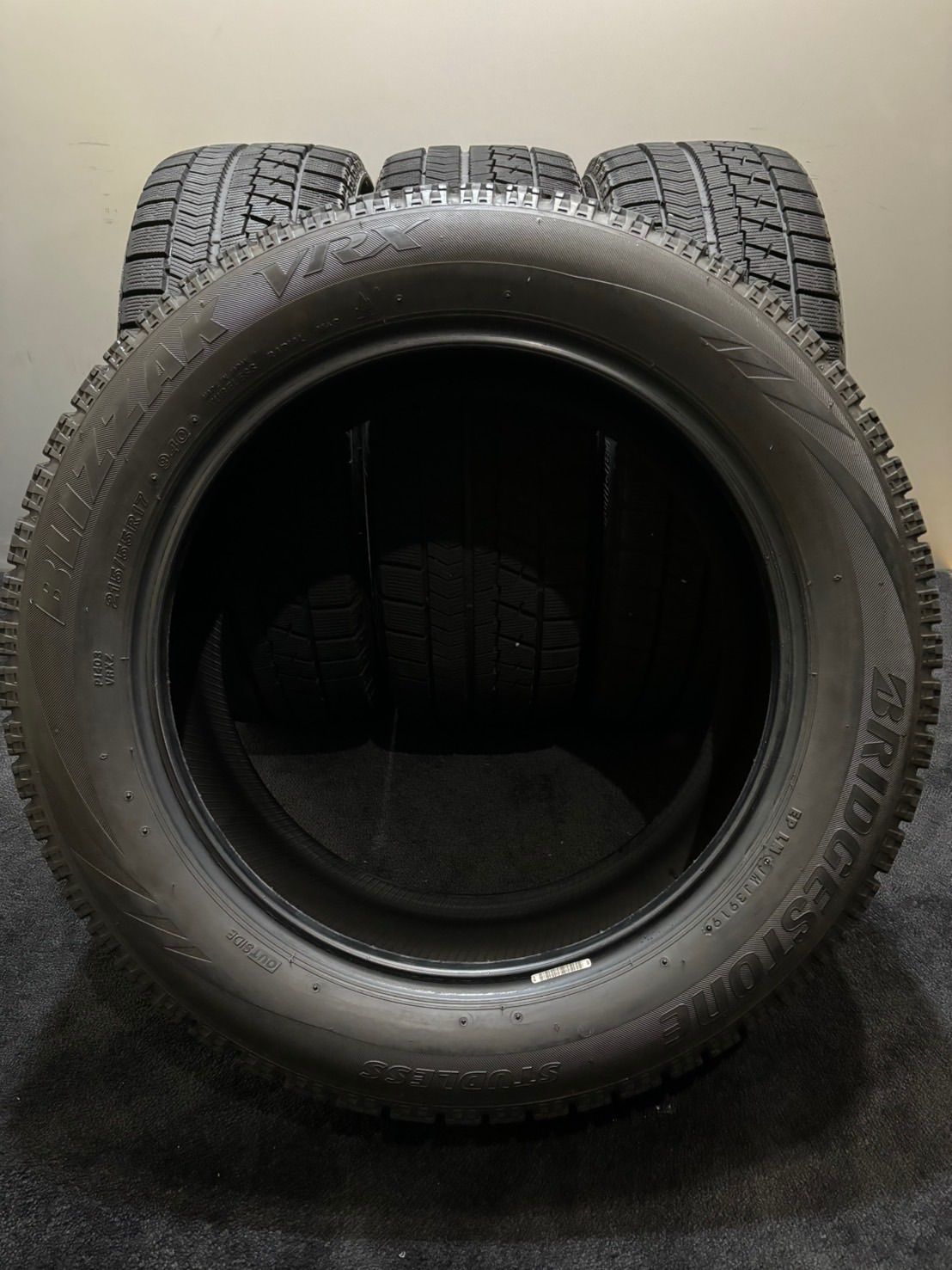 ☆215/55R17 BRIDGESTONE/VRX 19年製 スタッドレス 4本 ブリヂストン