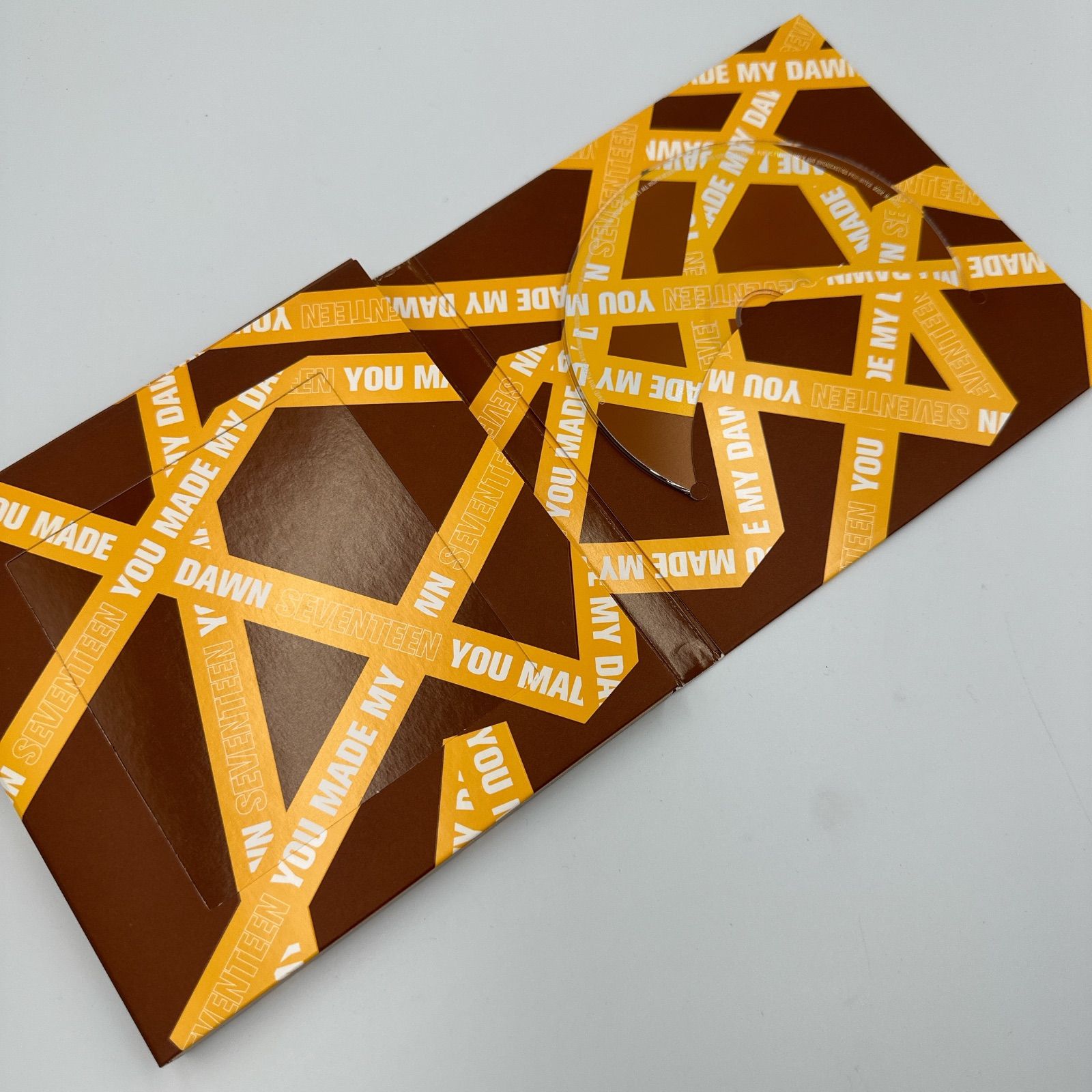 ▪️SEVENTEENのアルバム 「YOU MADE MY DAWN」3種セット（青 / 白