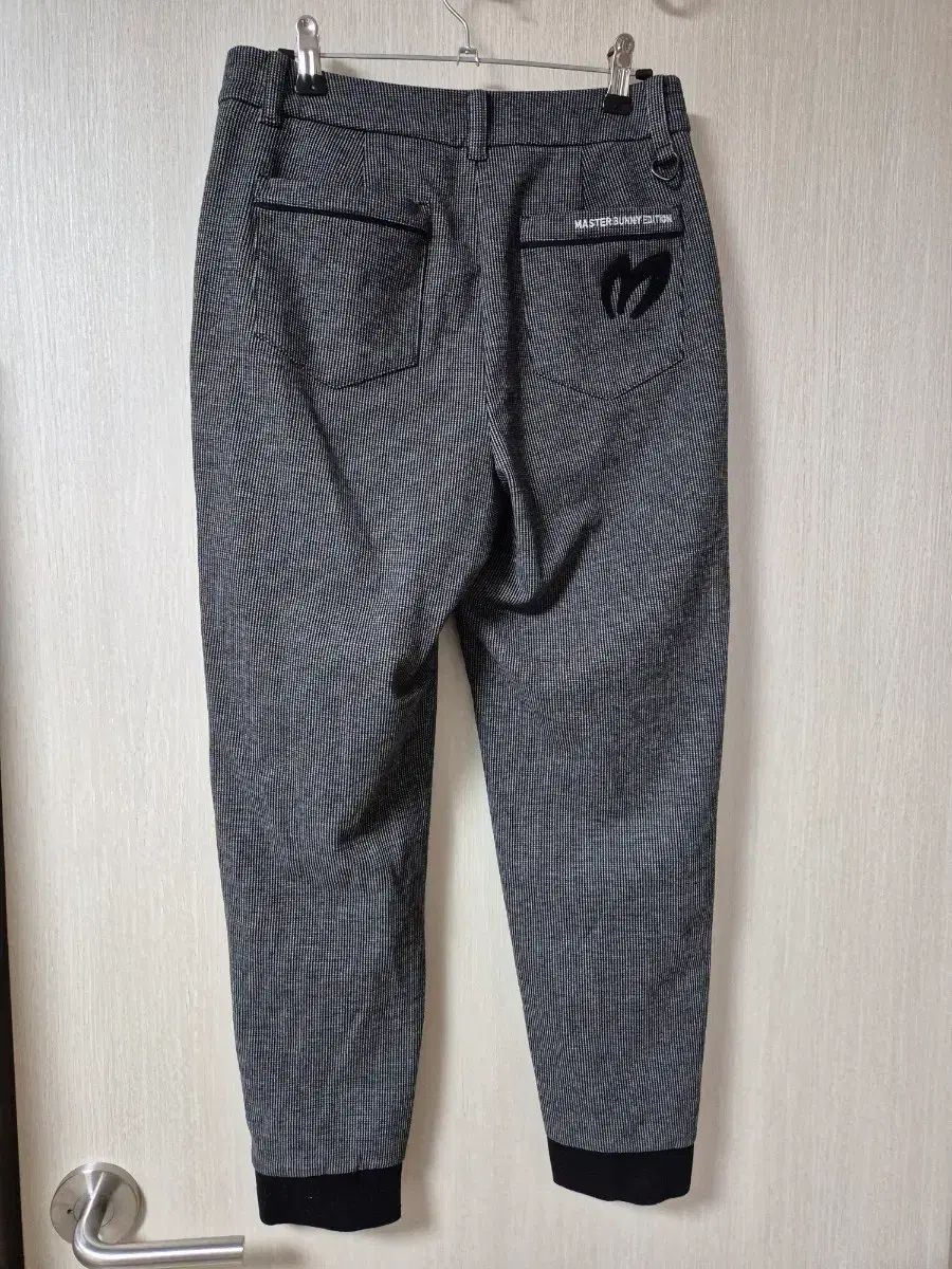 2022年) マスターバニーエディション ゴルフパンツ ズボン レディース