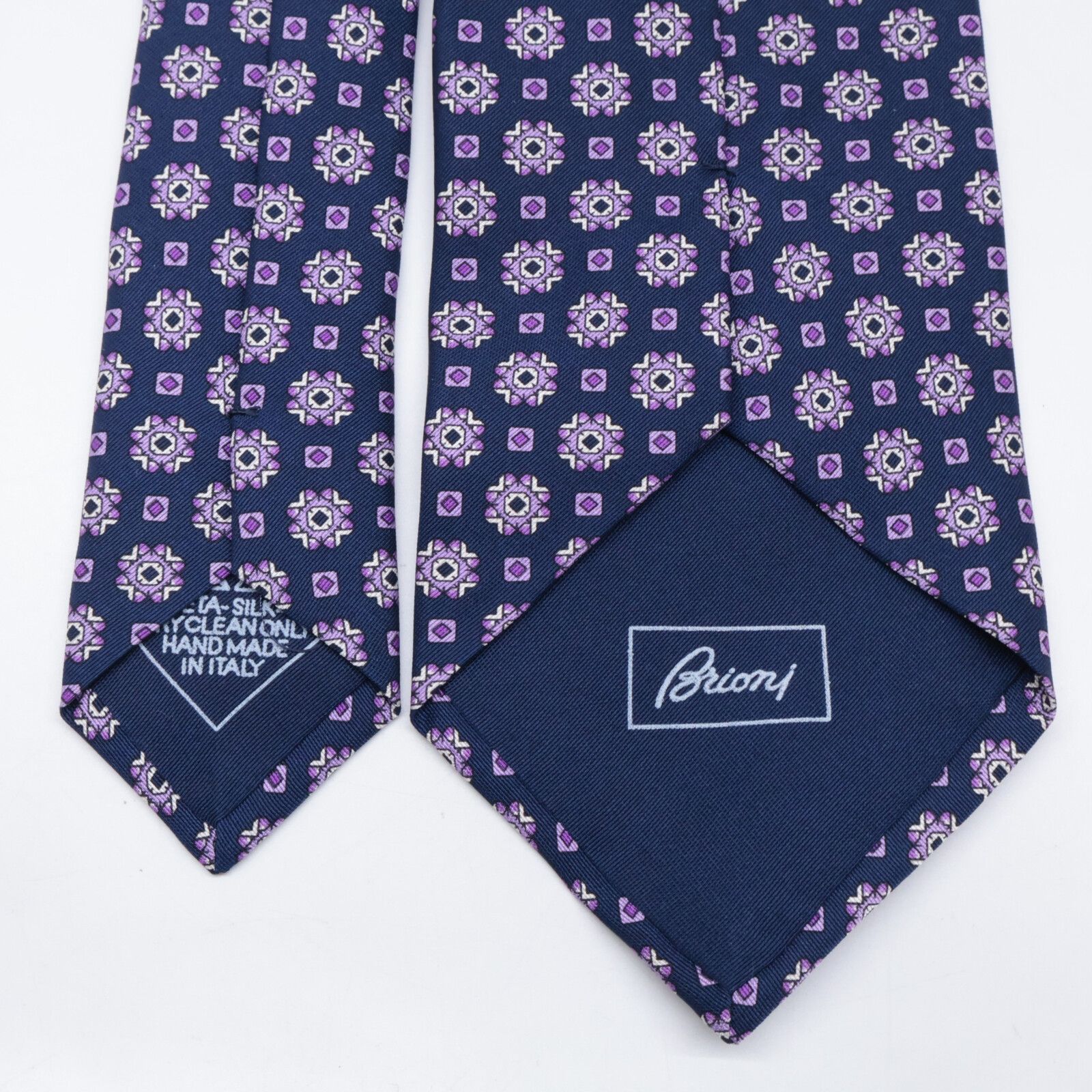 【超極美品】Brioni ブリオーニ 最高級シルクネクタイ ネイビー 小紋柄 Brioni ブリオーニ 【美品】小紋柄 シルク - メルカリ