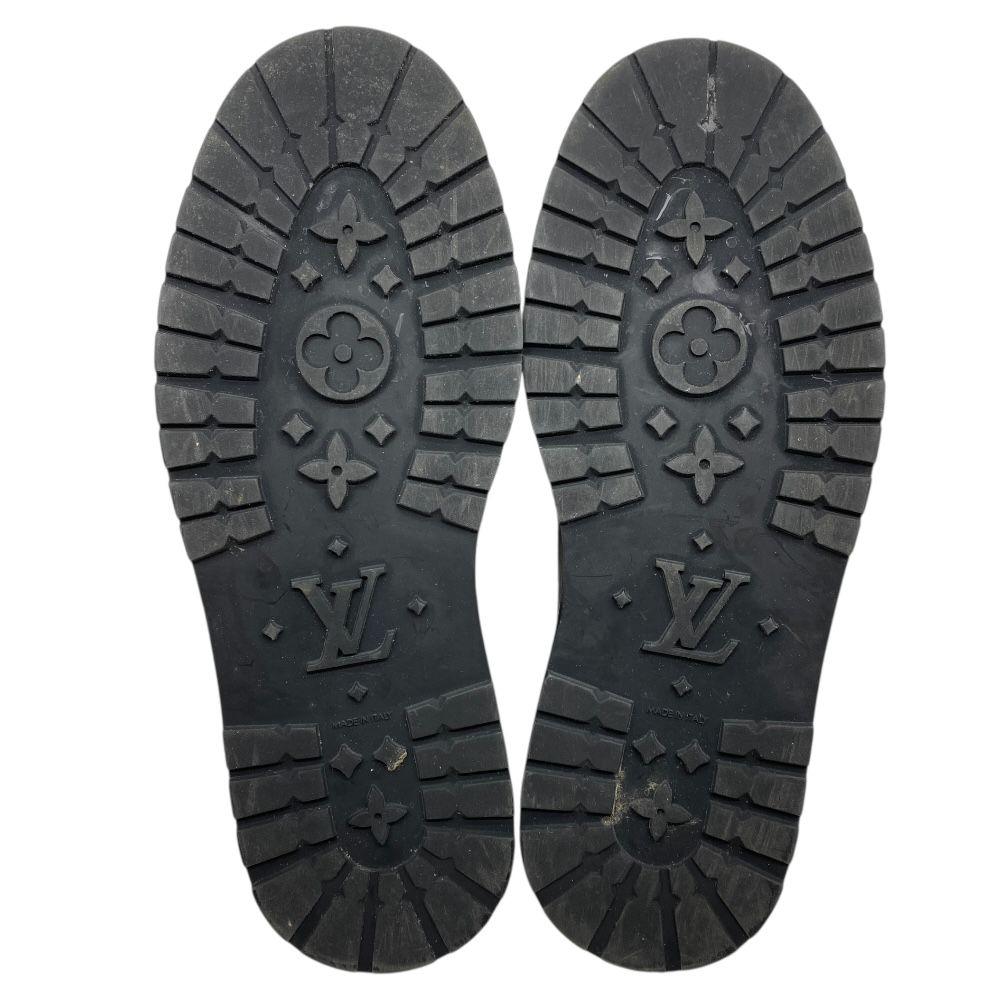 チャッカシューズ