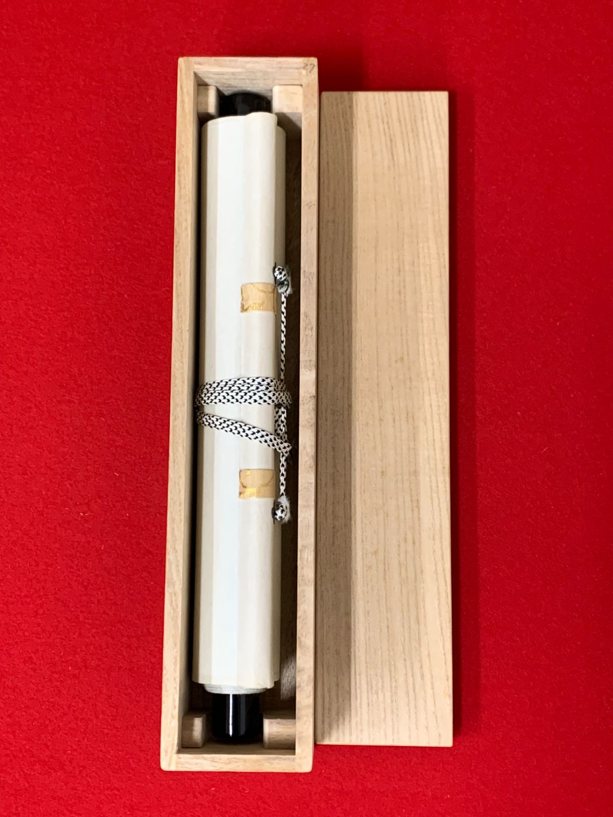 掛け軸】184 西垣宗興「一華開五葉」書 前大徳 臨済宗極楽寺 岐阜の人 掛け軸】184 西垣宗興「一華開五葉」書 前大徳 臨済宗極楽寺 岐阜の人