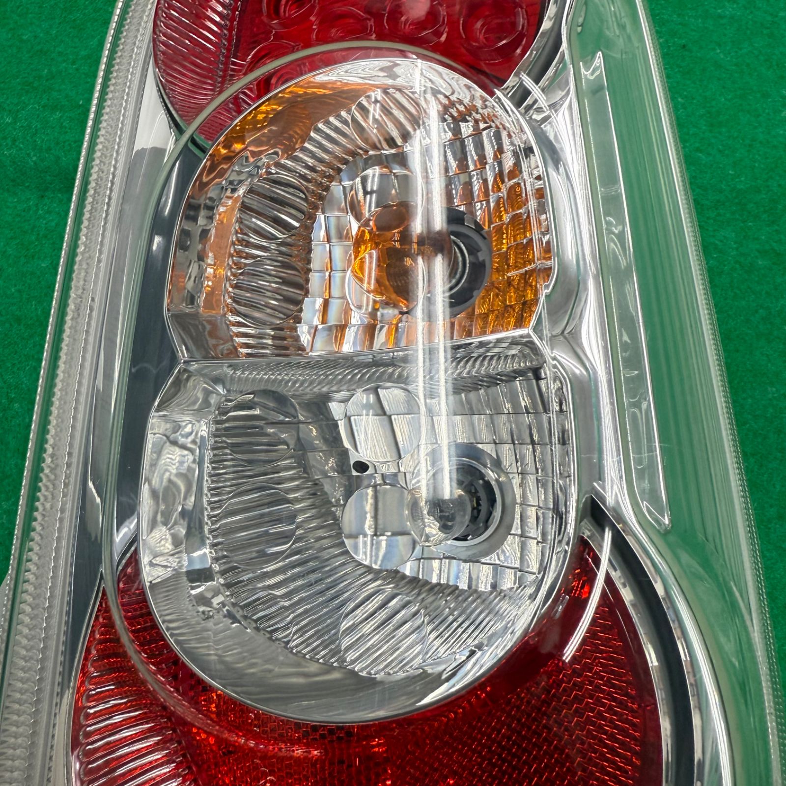 ダイハツ ミラココア テールレンズ L675S ダイハツ DAiHATSU ミラココア L675S 純正 右 テールランプ TOKAIDENSO