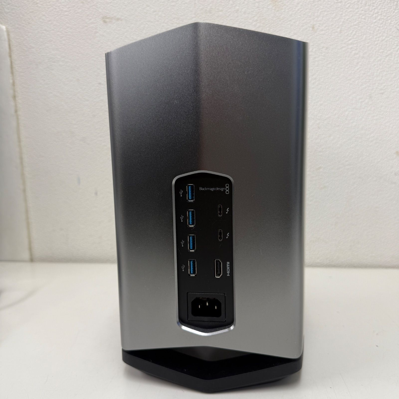 その他 Blackmagic design eGPU RX580 Blackmagic eGPU RX580 - メルカリ