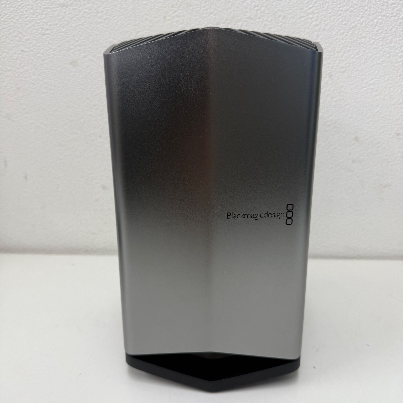 Blackmagic eGPU RX580 - メルカリ
