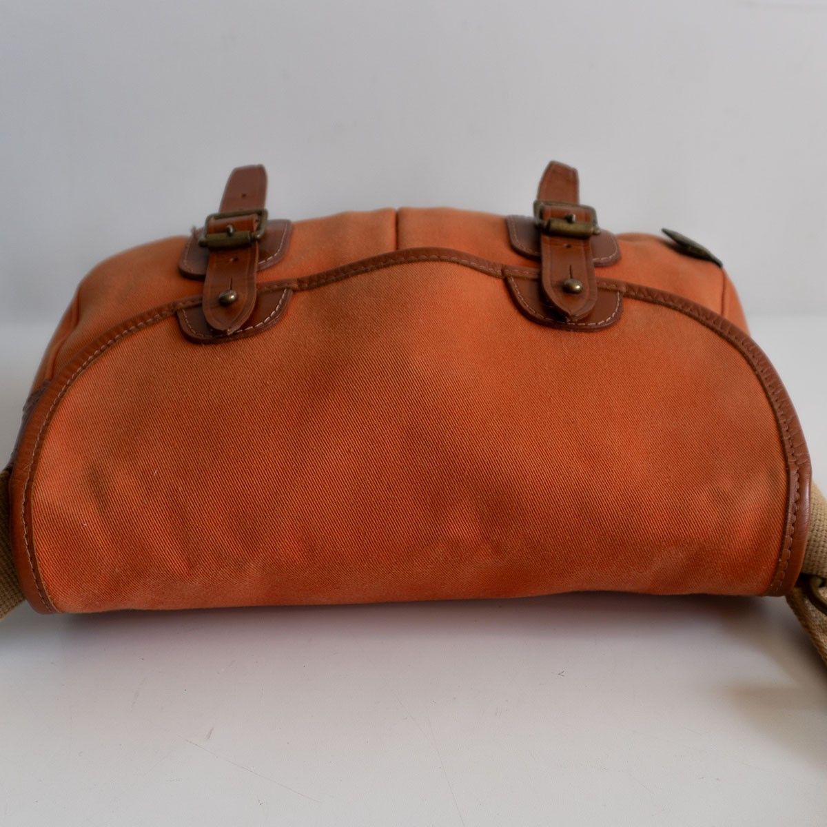 John Chapmanジョンチャップマン キャンバス レザー ショルダーバッグ 希少】JOHN CHAPMAN【キャンバス×レザー ショルダーバッグ】オレンジ