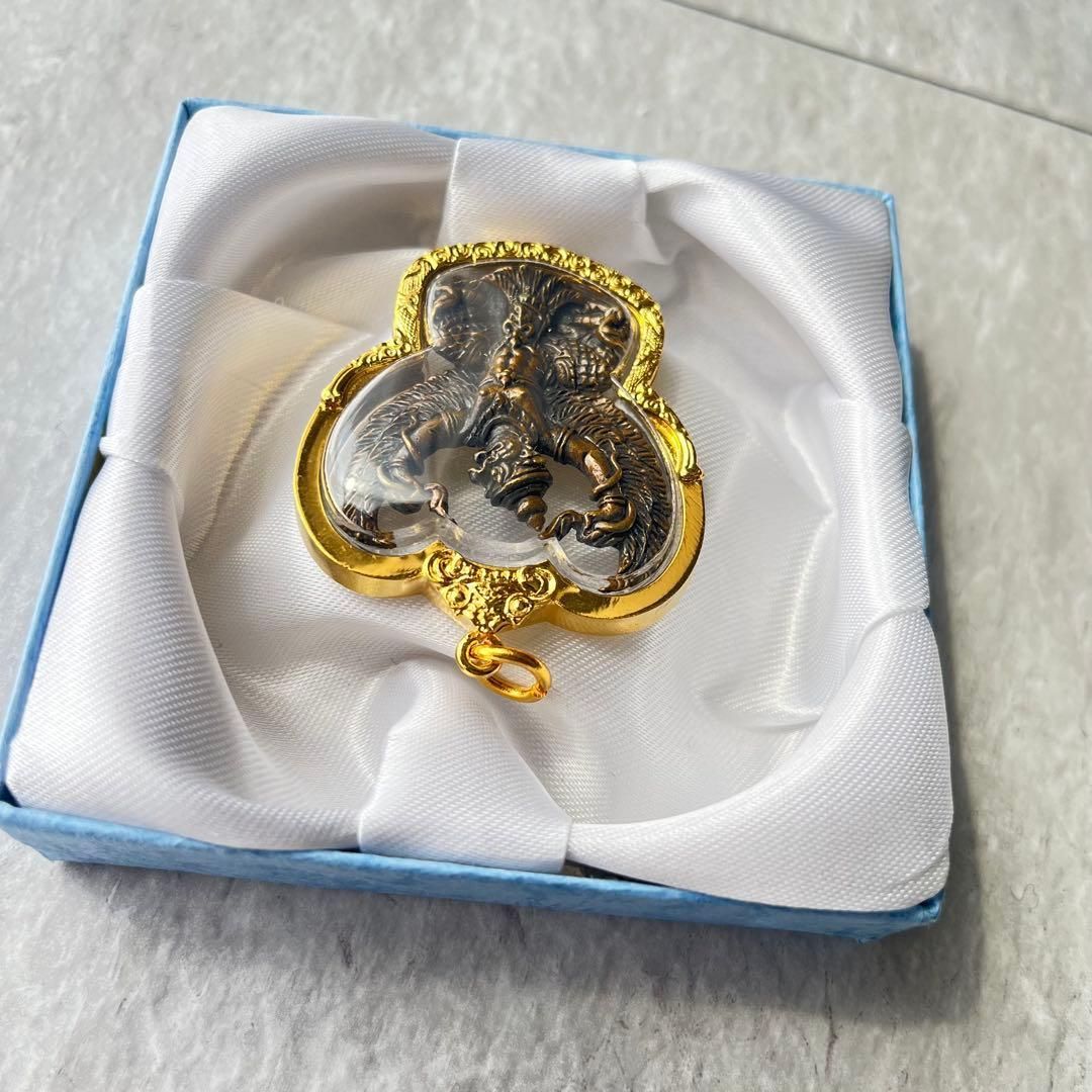 プラクルアン 無敵のガルーダ 霊鳥 金翅鳥 レア品 守護 危険回避 御守り プラクルアン 無敵のガルーダ 霊鳥 金翅鳥 レア品 守護 危険回避 御