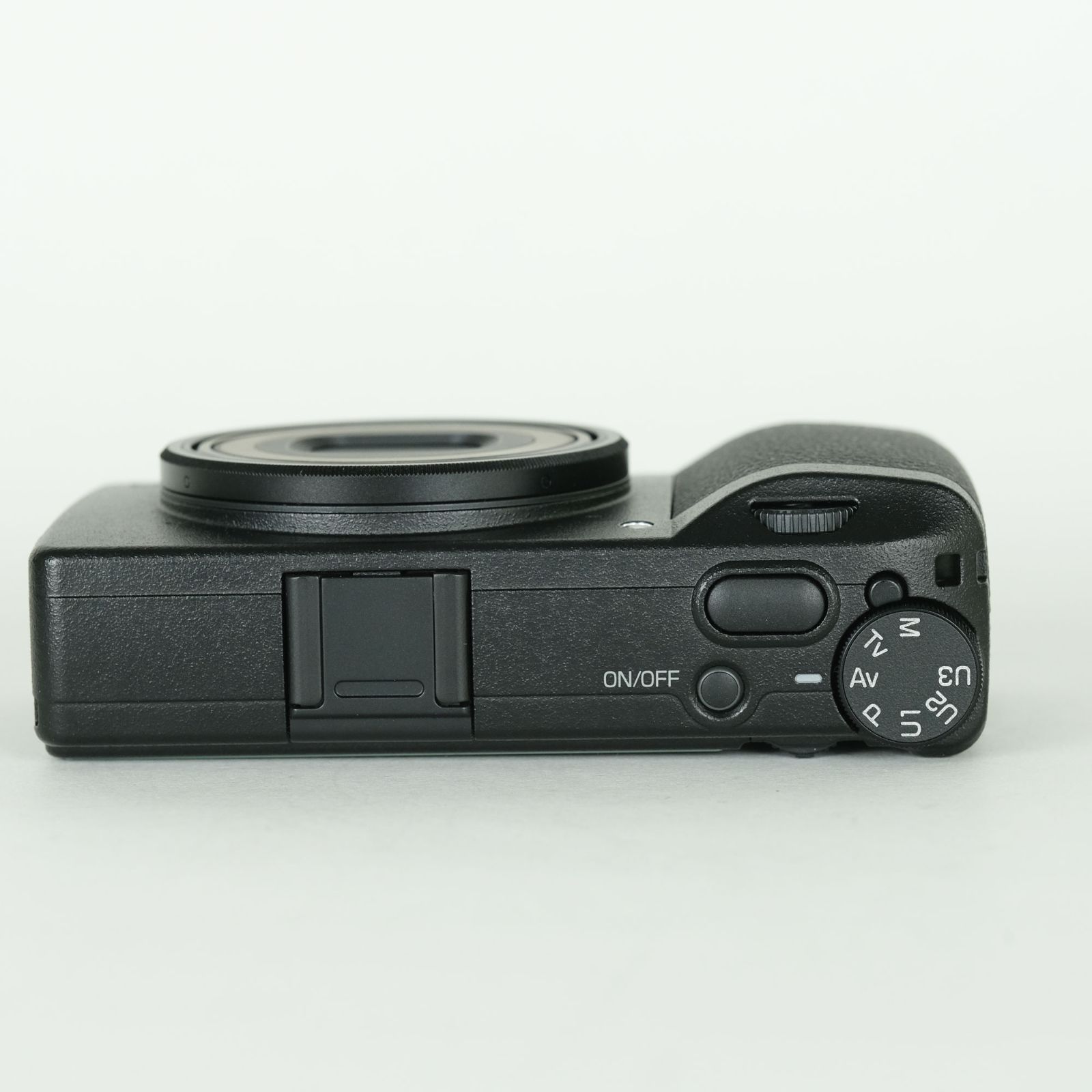 新品同様 | シャッター数28回] RICOH GR III | コンパクトデジタル