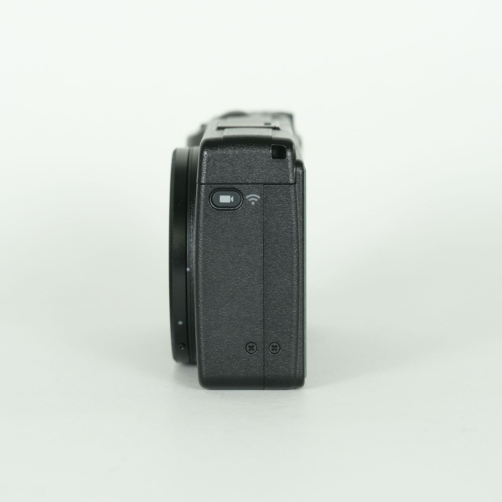 新品同様 | シャッター数28回] RICOH GR III | コンパクトデジタル