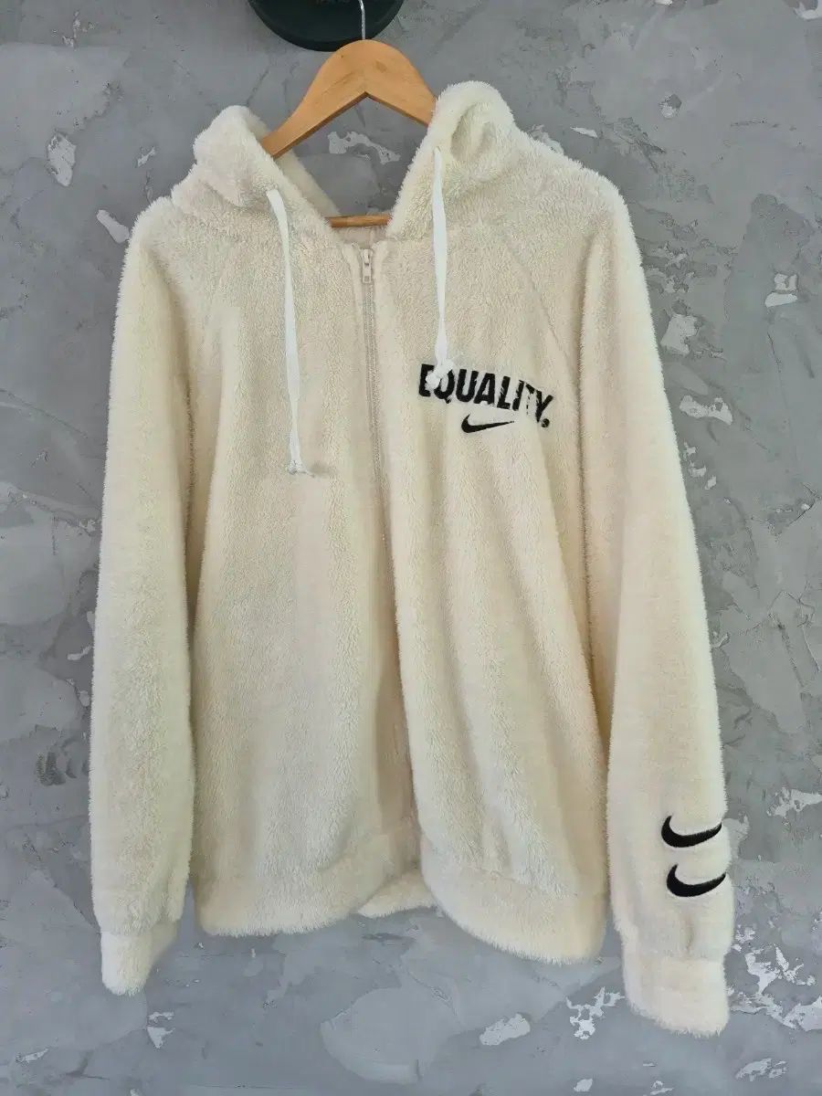 ナイキ アイボリー フリース 実寸110