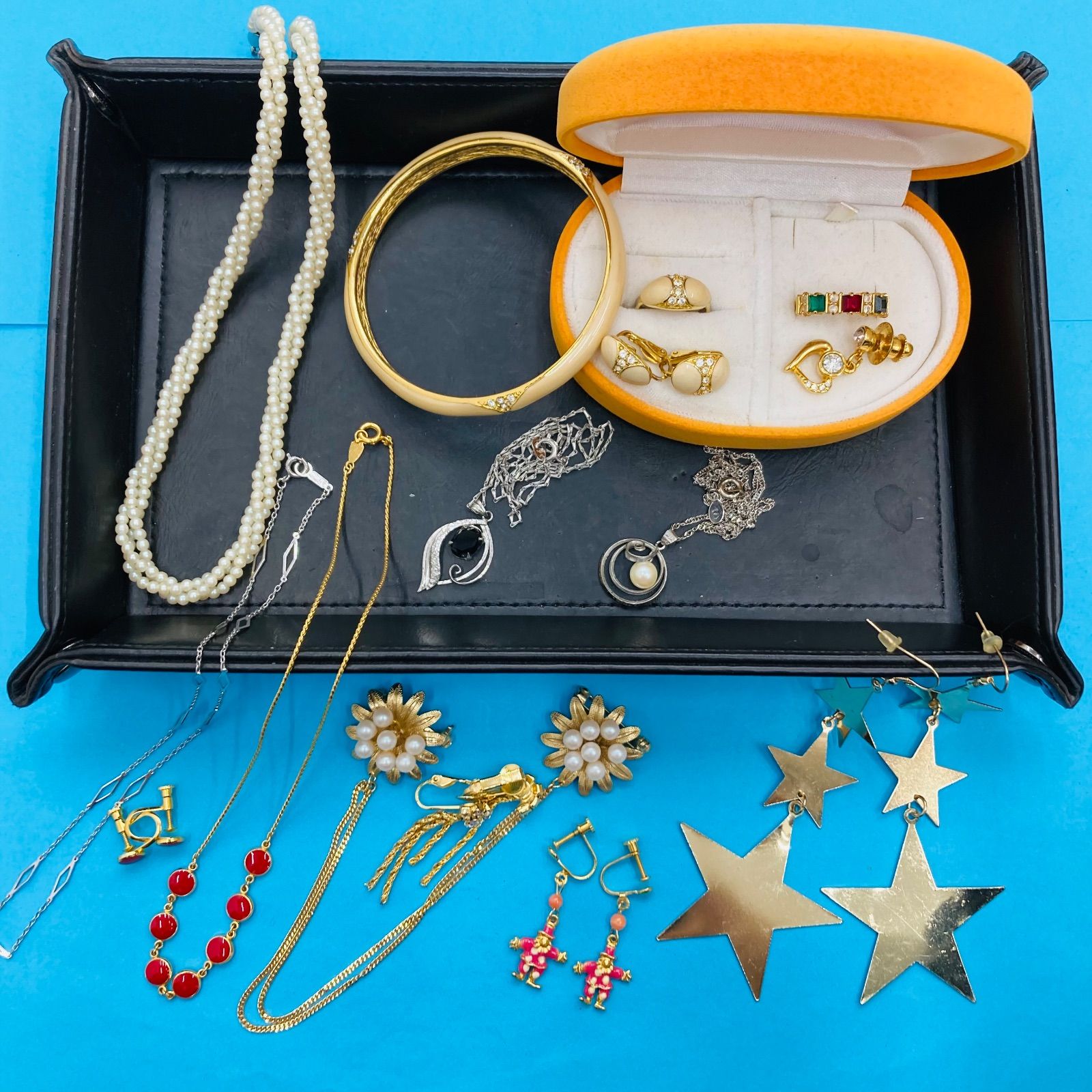 遺品整理アクセサリー - メルカリ