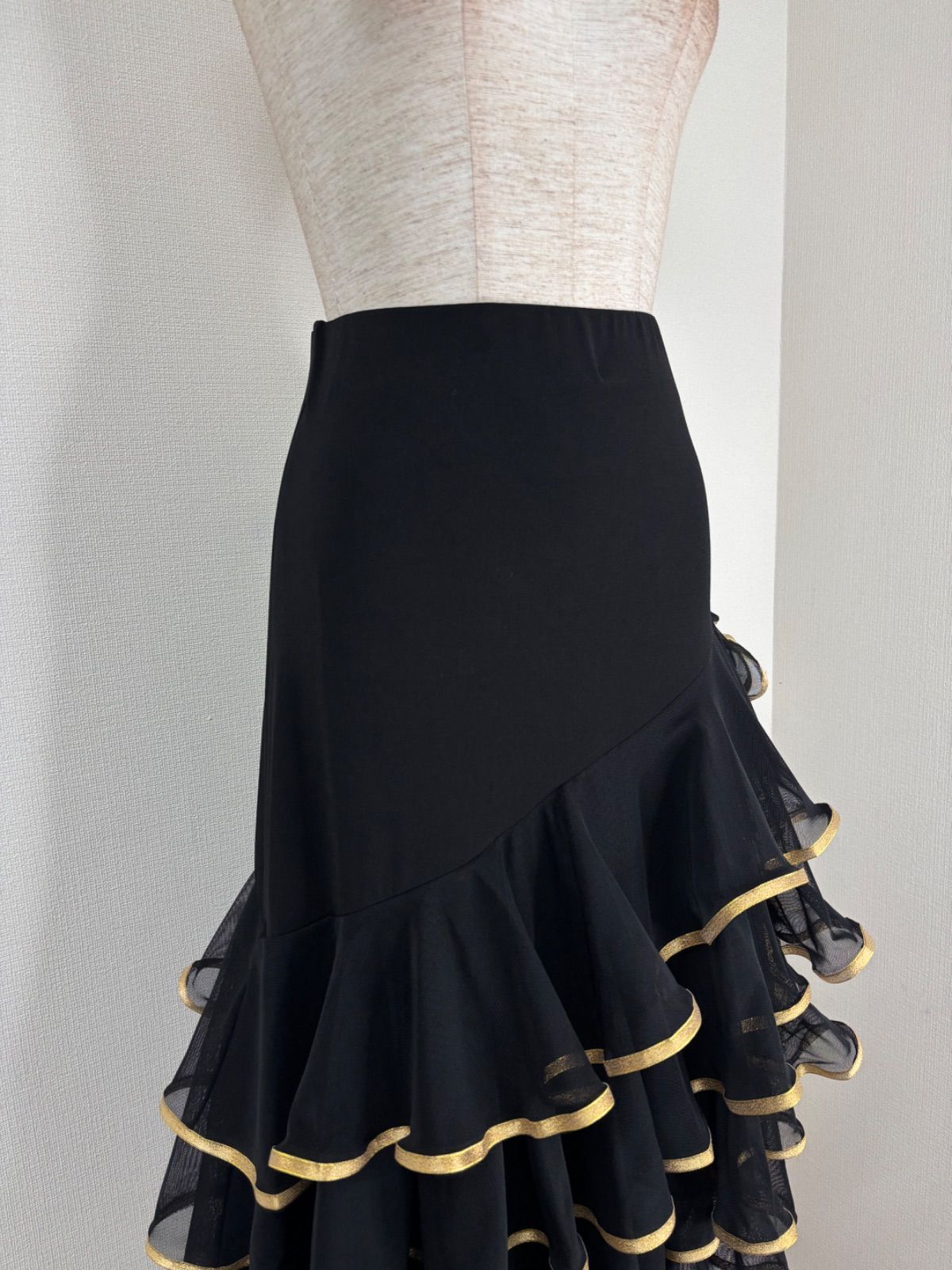 新品》社交ダンス ブラック×ゴールドリボン メッシュスカート