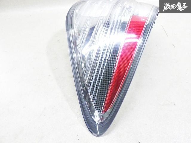 破損無し！】トヨタ純正 GWS204 クラウンハイブリッド 前期 テール