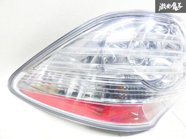 破損無し！】トヨタ純正 GWS204 クラウンハイブリッド 前期 テール