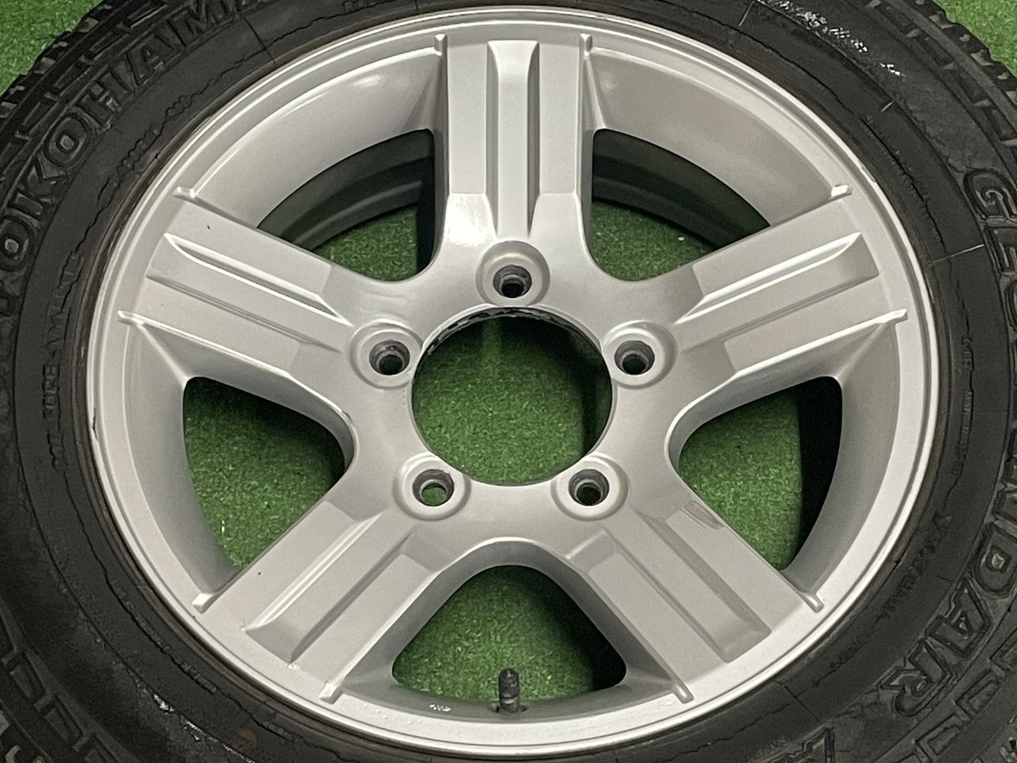  交換用に スズキ JB 23 ジムニー 16 in 5 J 22 PCD 139 7 ヨコハマ ジオランダー 175 80 R AZオフロード 車検用 16インチ タイヤ ホイールセット