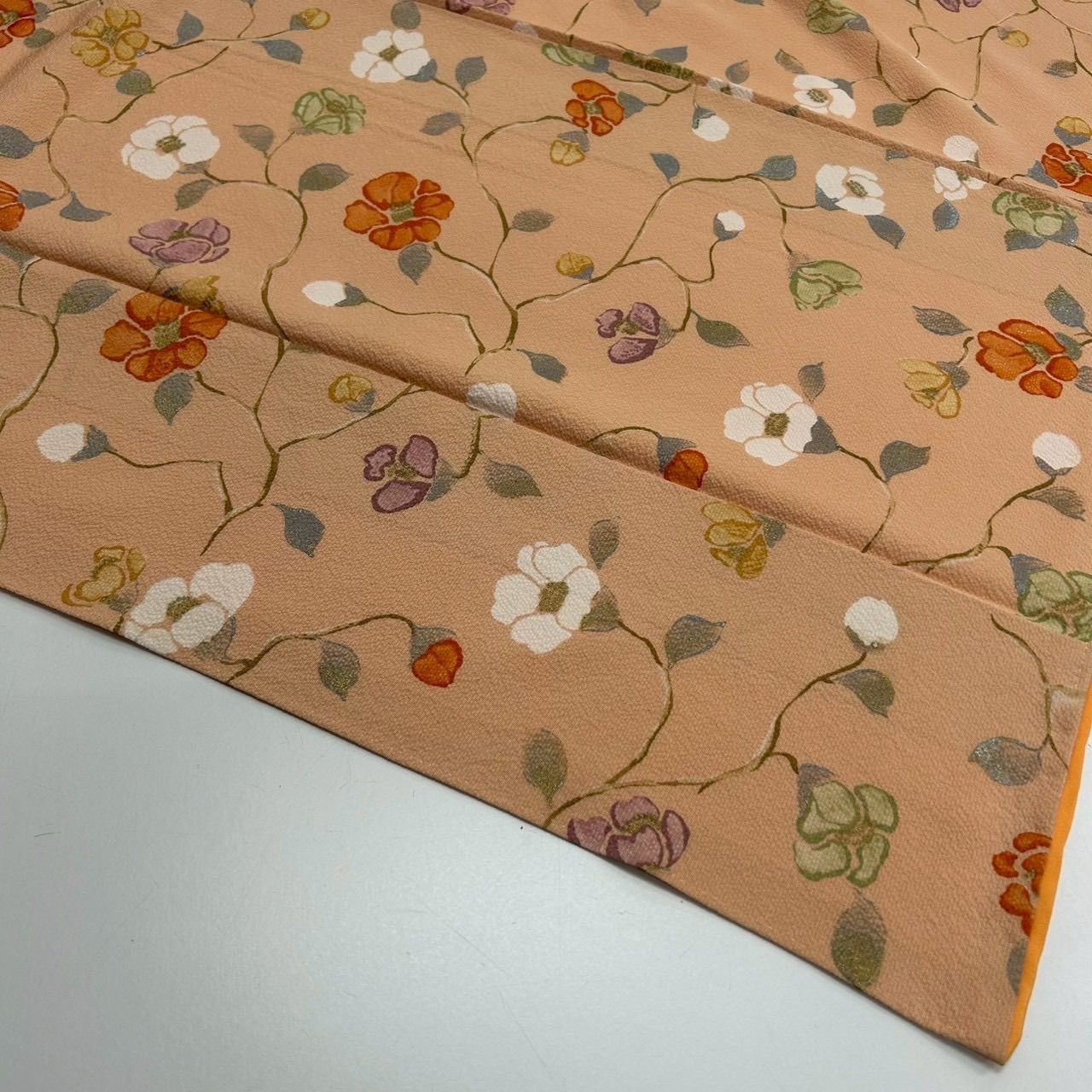 小紋 裄68 花唐草 上品な染め 縮緬 正絹 着物 MK-1860 - メルカリ