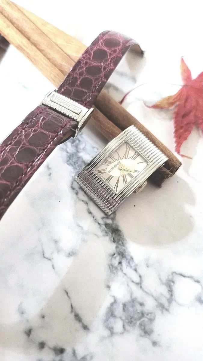 リーフレ ウォッチ