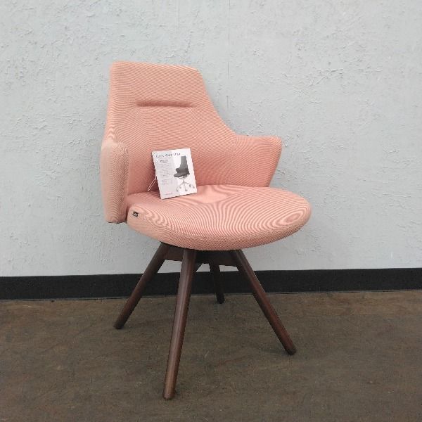 オカムラ ミーティングチェア ライブス ワークチェア CD 63 ZR-FKZ 7 製 ベージュ ローバック グループチェア チェア イス 椅子