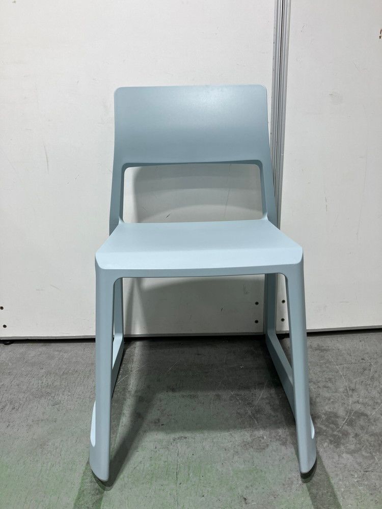 スタッキングチェア ブルー
