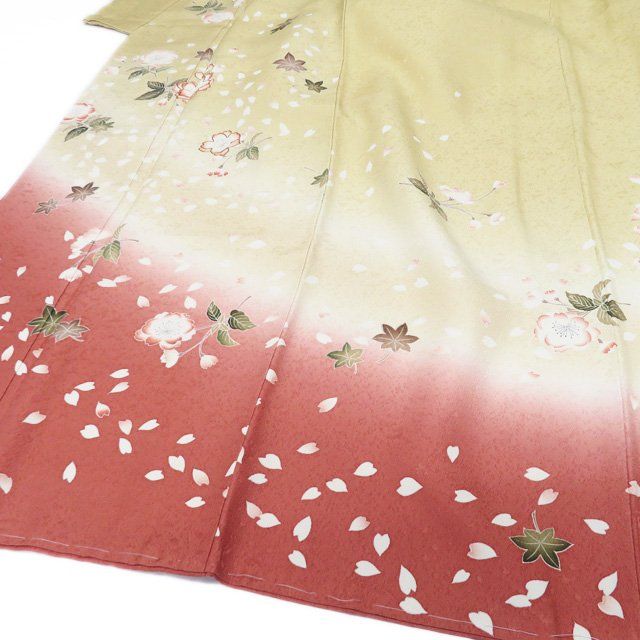 訪問着 着物 中古 正絹 袷 フォーマル 金駒刺繍 花の図 桜 紅葉 麦藁色